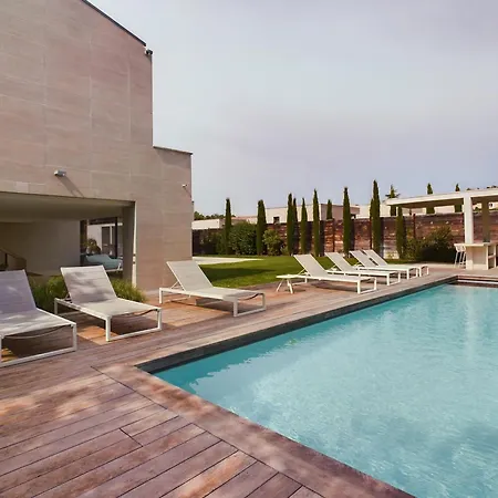 Contemporaine Avec Piscine Proche Centre De - Fr-1-599-43 * Saint-Remy-de-Provence