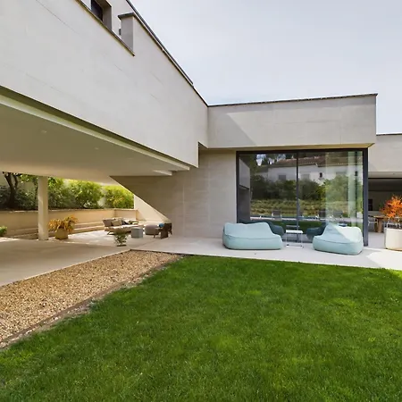 Contemporaine Avec Piscine Proche Centre De - Fr-1-599-43 Holiday home Saint-Remy-de-Provence