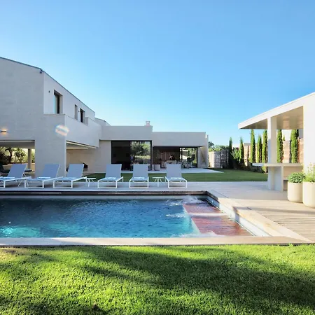 Contemporaine Avec Piscine Proche Centre De - Fr-1-599-43 Holiday home